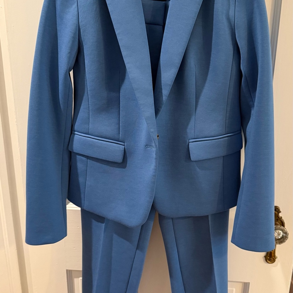 Ann Taylor One Button Blazer and Straight Leg Ponte Pant Suit Blue Size 0